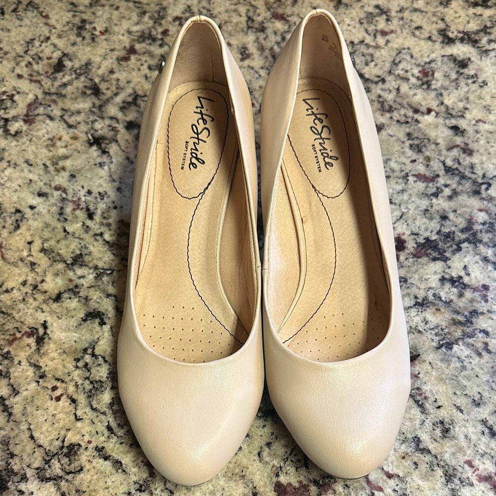 Life Stride Women's Beige Heels